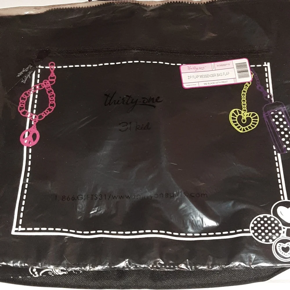 💞🛍Thirty-One Messenger Bag with 3 Reversible Flaps🛍💞